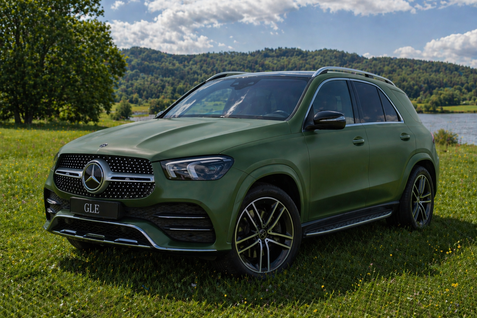 Mercedes GLE nach Lackierung – matt grün
